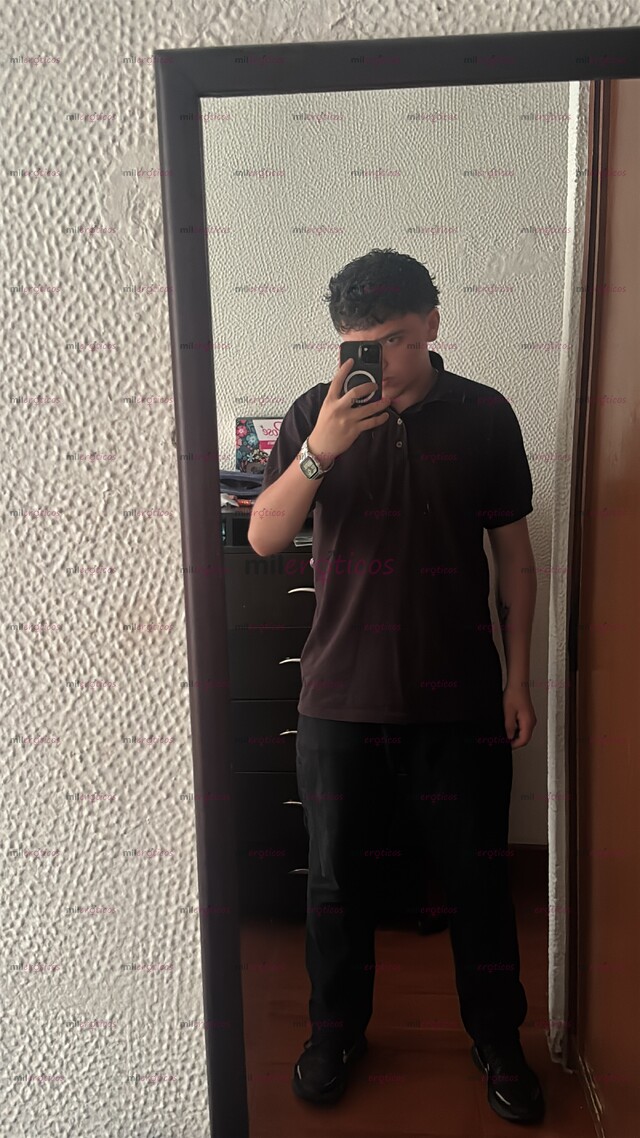 FOTOS DE SOY VERSÁTIL Y MUY BUENO EN LA CAMA ESTOY DISPONIBLE LAS 24 HORAS TODOS LOS DÍAS