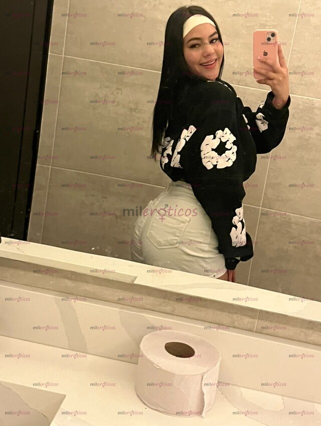 FOTOS DE TETONA NATURAL NUEVA EN EL AMBIENTE TOTALMENTE REAL Y SUPER RICA