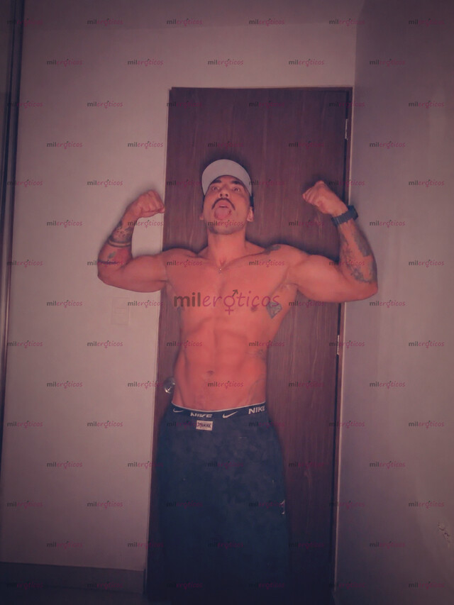 FOTOS DE AQUÍ JULIÁN, VARONIL TATUADO, BUENA COMPAÑÍA.