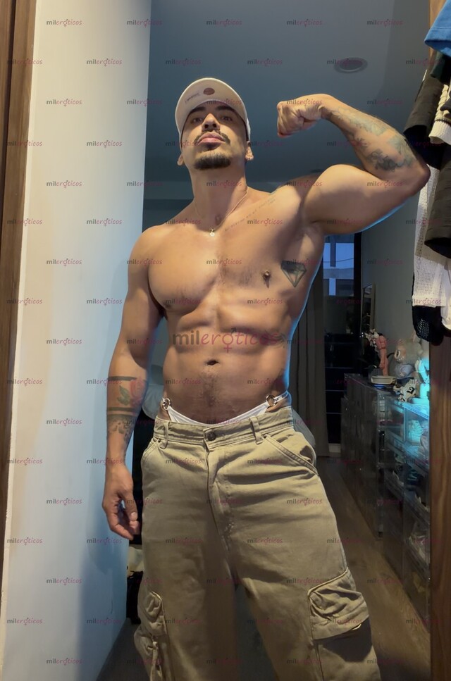 FOTOS DE AQUÍ JULIÁN, VARONIL TATUADO, BUENA COMPAÑÍA.