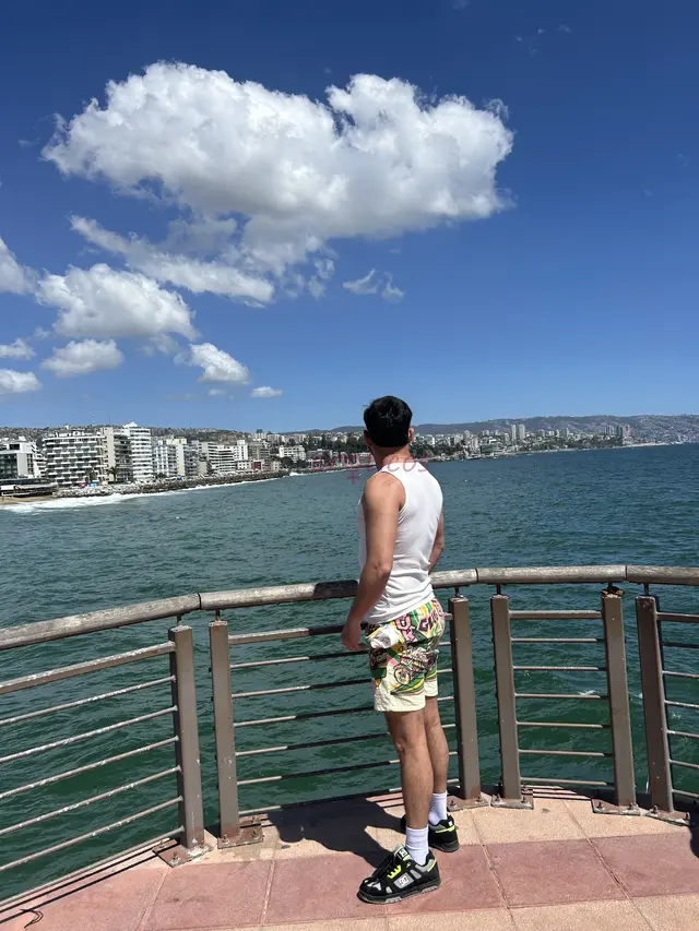 Hola soy un joven encantador muy atento y con excelente disposicion para hacer de tu momento algo sumamente agradable y placentero me considero una pe...