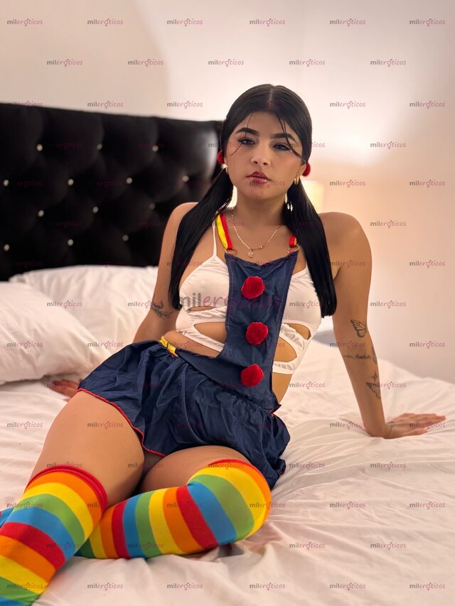 FOTOS DE CHICA RADIANTE PEQUEÑA CON HERMOSO ROSTRO CALIENTE VIP TRAVIESA