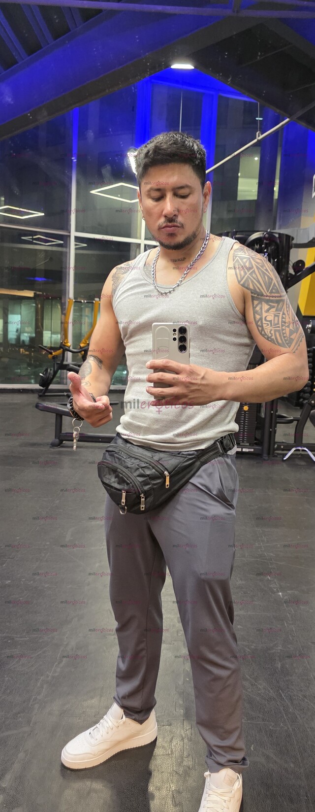 FOTOS DE NORTEÑO CON MUY BUENA VERGA GRANDE Y GRUESA LISTO PARA COMPLACERTE