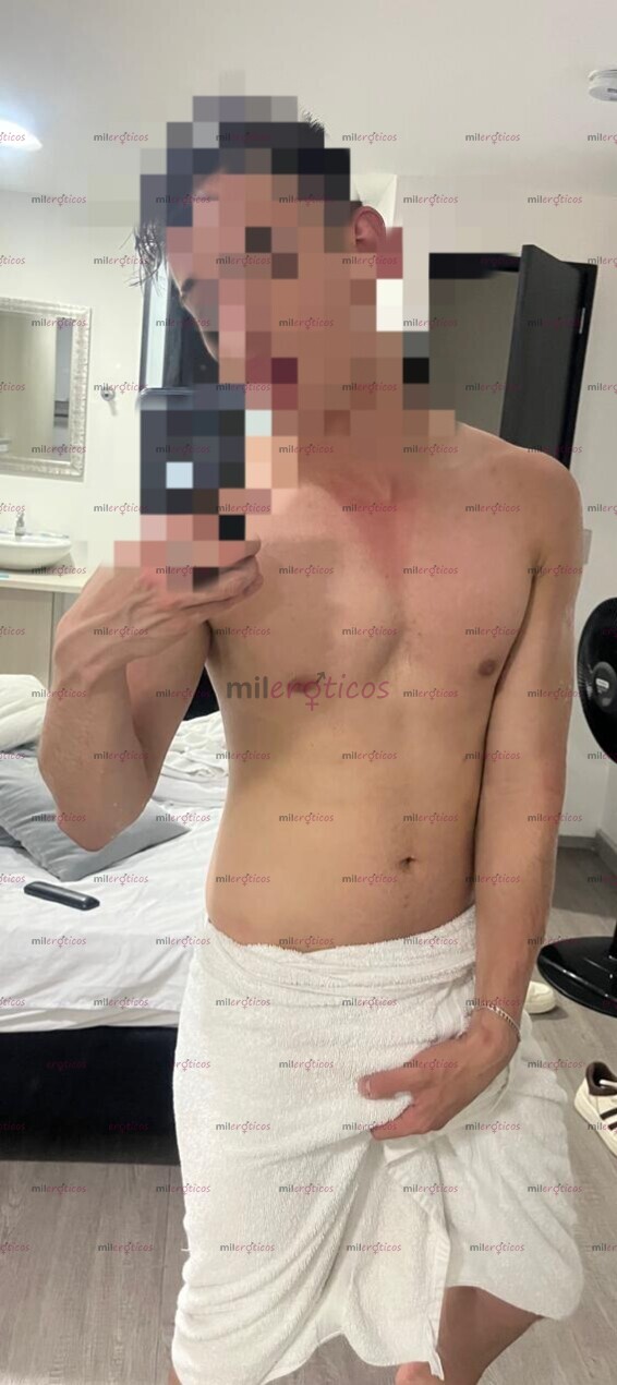 FOTOS DE NUEVO SOY VERSATIL TENGO 23 AÑOS TENGO SITIO