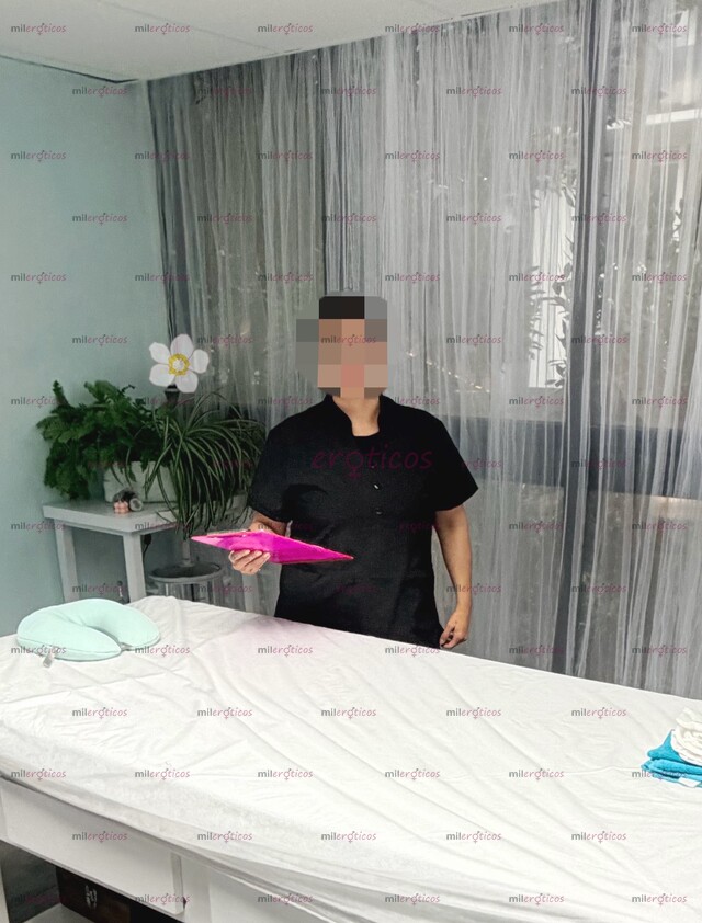 FOTOS DE MASAJES Y FACIALES PROFESIONALES SIN CONNOTACION ERÓTICA