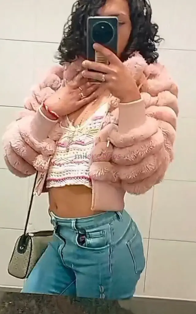 Joventrans pasivo versatil tomo hormonas hace un tiempo tengo algo de pechitos flaquita bajita pelito largo natural mui femenina con cinturita culonci...