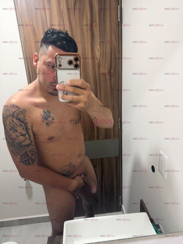 FOTOS DE COLOMBIANO GUAPO DE 29 AÑOS DISPUESTO A COMPLACER TODOS TUS DESEO