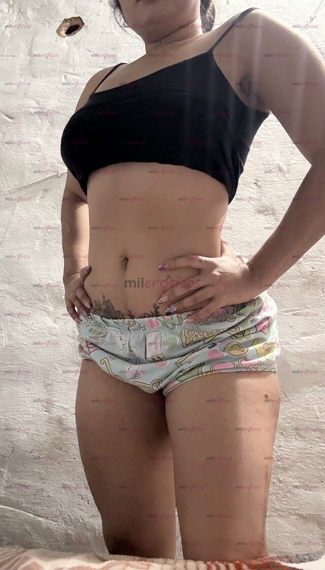 FOTOS DE COSTEÑA HERMOSA SÚPER SEXY Y CALIENTE PELI NEGRA