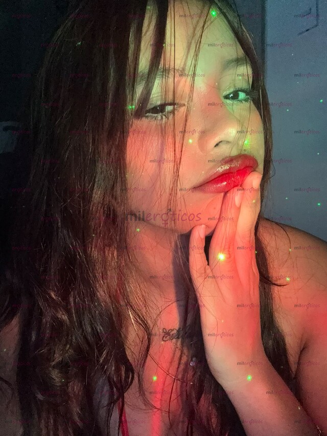FOTOS DE VALENTINA!! HERMOSA LO LI TA DE 18 AÑOS, VEN CASTIGAME CON ESA MONDA EN LA CARA.