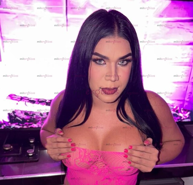 FOTOS DE PELINEGRA ESPECTÁCULO DE MUJER TRANS DIVINAS TETAS Y VERGA