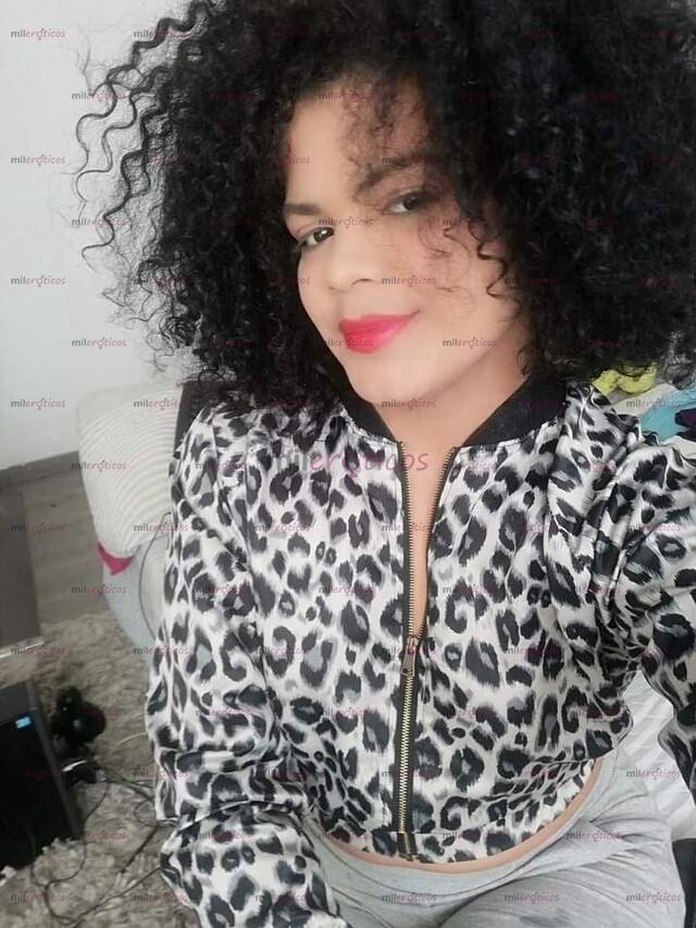 FOTOS DE NATASHA LATINA CRESPA FEMENINA DE BARRANQUILLA BIEN CORMPORTADA AMANTE AL FETICH