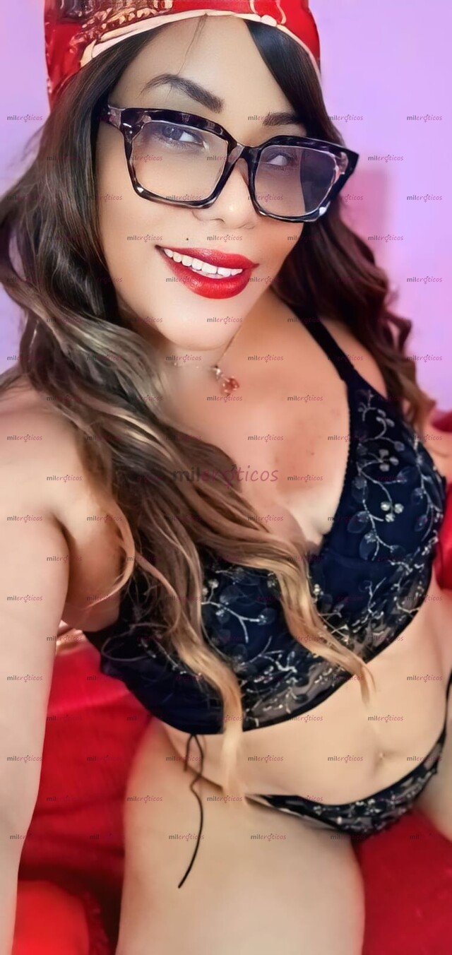 FOTOS DE SUPER PROMO CON MORENA CULONA CALIENTE VEN AMOR