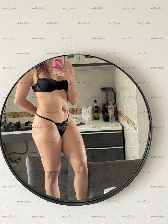 FOTOS DE CHAVITA NALGONA, FLAQUITA, BONITA Y MUY CACHONDITA, FIT Y TRAVIESA