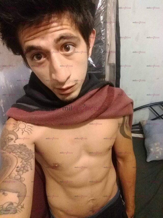 FOTOS DE CRISTOPHER.... JOVEN ESTUDIANTE, VIRIL, FOGOSO Y MUY CACHONDO