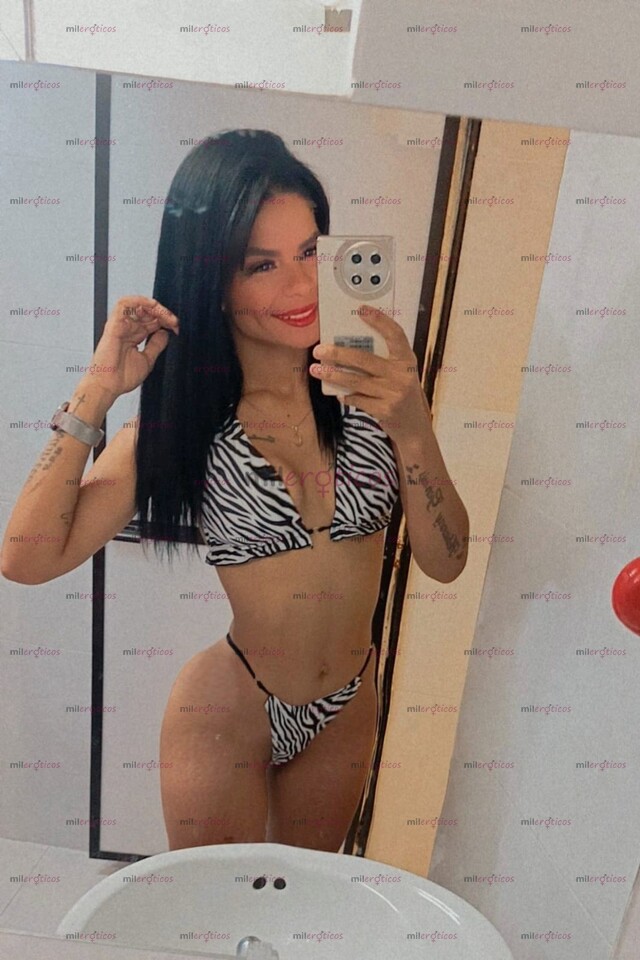 FOTOS DE LUNA, PERVERTIDA, NALGONA Y SOFISTICADA CHICA VEN HAGAMOLOS DELI BB