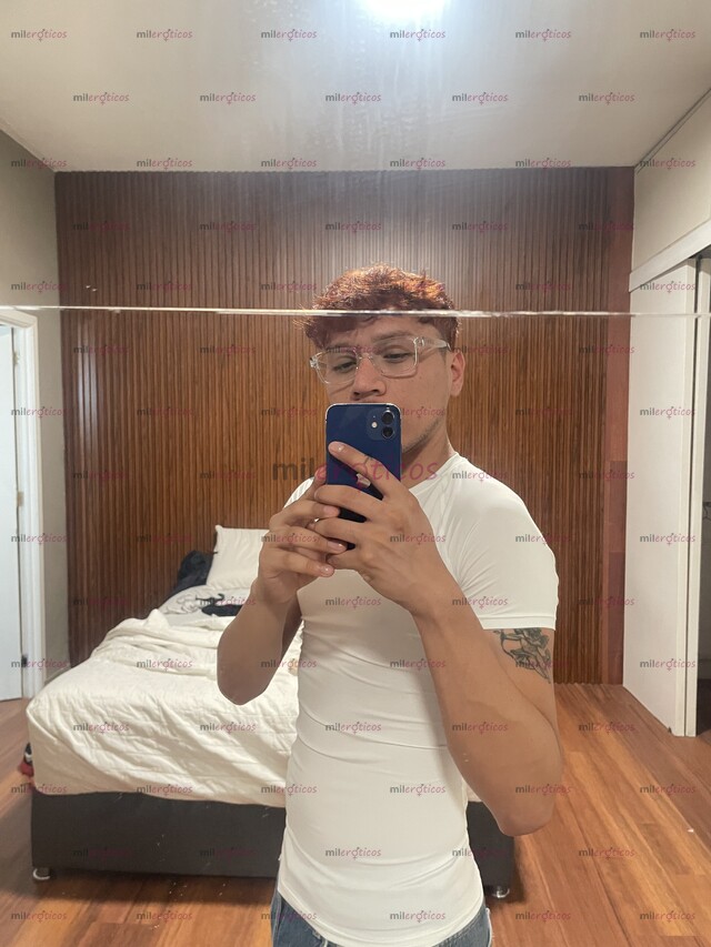 FOTOS DE CREADOR DE CONTENIDO PARA ADULTOS MUY COMPLACIENTE, CARIÑOSO Y BUENA ONDA