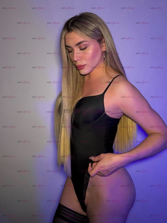 FOTOS DE RUBIA TRANSEXUAL DE VISITA OJOS AZULES NATURALES