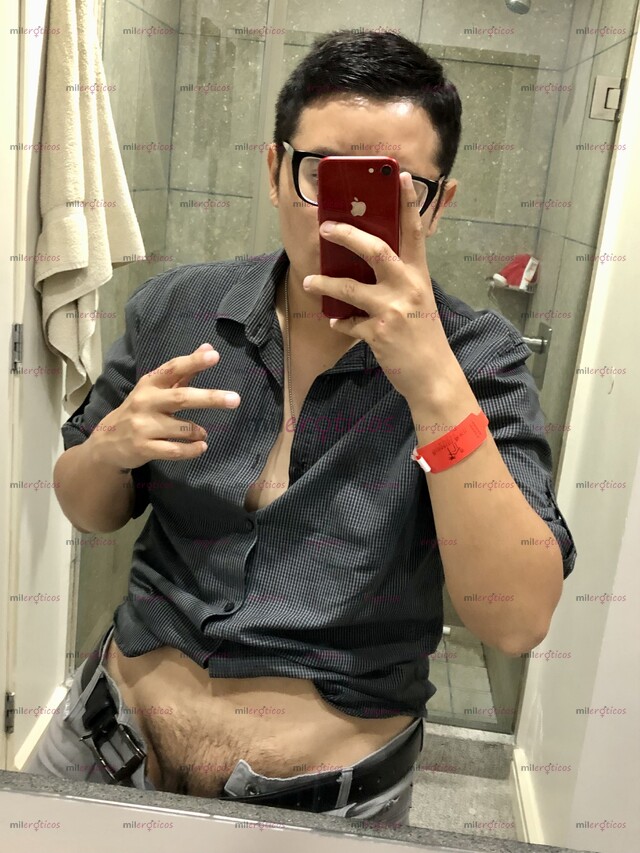 FOTOS DE CULO Y VERGA DE JOVEN ESTUDIANTE UNIVERSITARIO MORBOSO PARA USAR CUANDO GUSTES