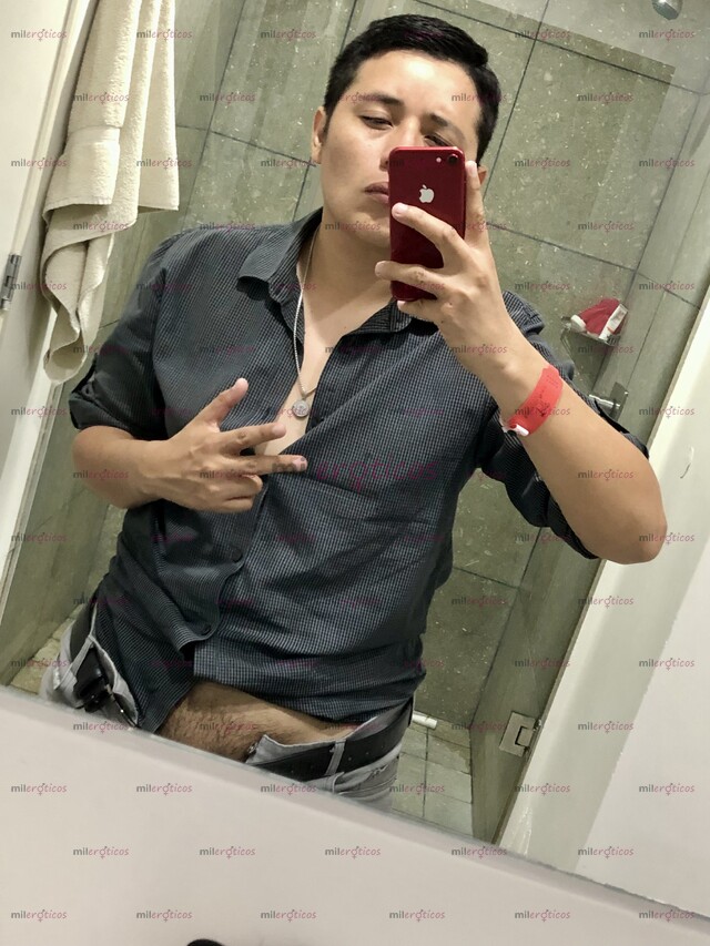 FOTOS DE CULO Y VERGA DE JOVEN ESTUDIANTE UNIVERSITARIO MORBOSO PARA USAR CUANDO GUSTES