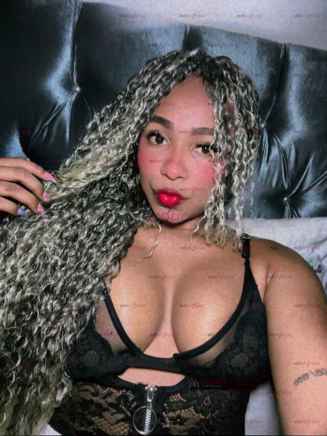 FOTOS DE MORENA RIKA TETONA & CULONA PARA COMPLACERTE