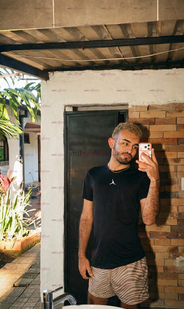 FOTOS DE SOY JUAN JOVEN VERSÁTIL GUAPO Y CARISMÁTICO LISTO PARA CUMPLIR TUS FANTASÍAS