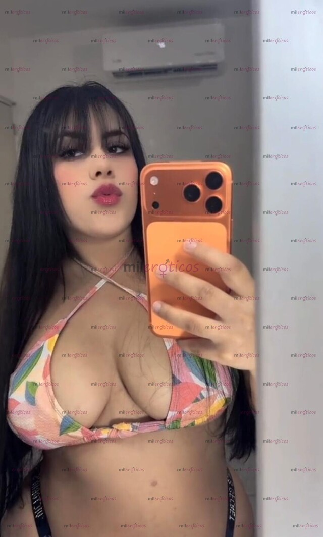 FOTOS DE CULONA CON UNAS TETAS MUY RICAS TAN SÓLO CON VERME TE VIENES