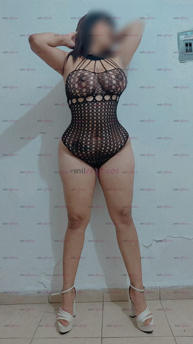 FOTOS DE SOL, PRECIOSA NENA SÚPER CULONA CON LAS TETAS MÁS GRANDES Y DELICIOSAS