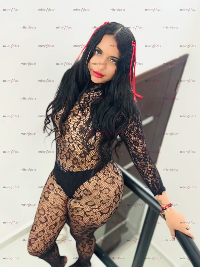FOTOS DE NUEVA EN EL AMBIENTE MORENA, MOJADITA, LISTA PARA COMPLACERTE AMOR