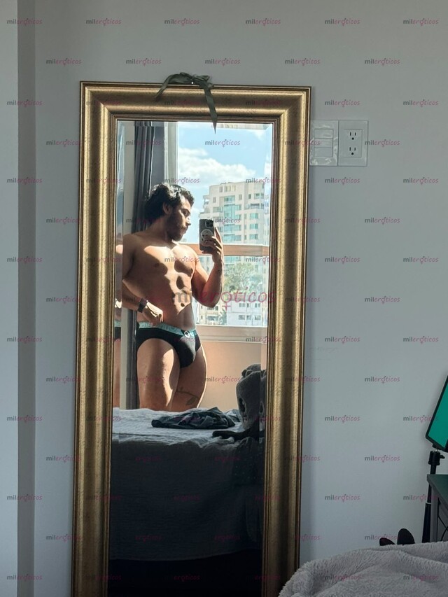 FOTOS DE GUAPO, VERSÁTIL, BUEN CUERPO Y DE MUY BUEN VER