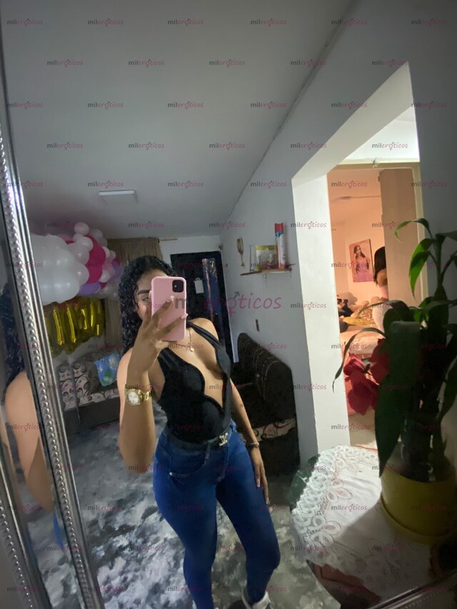 FOTOS DE DELICIOSA CHICA, TODO UN BOMBON QUE TE QUITARA EL ESTRES PASANDO UN BUEN RATO