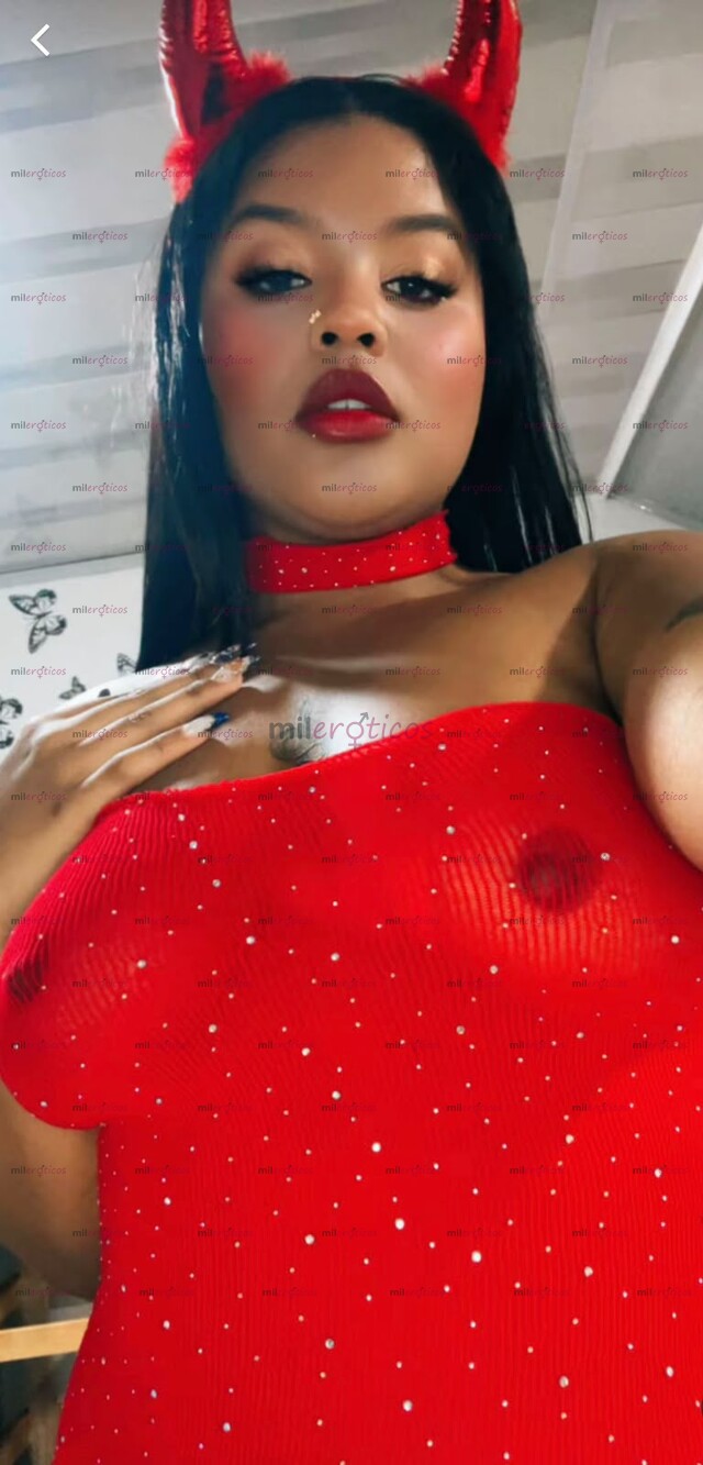FOTOS DE CAMILA HERMOSA DE PIEL CANELA SUAVE Y DELICIOSA.