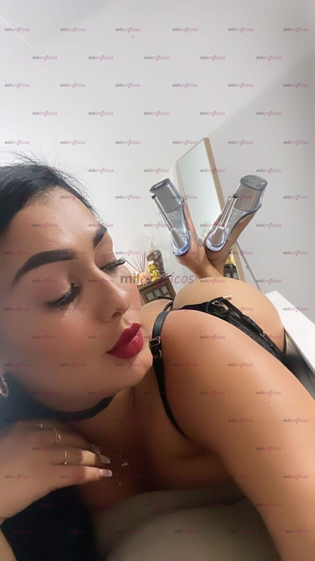 FOTOS DE REGRASA SALOME LA VERDADERA BARRANQUILLERA MÁS COTIZADA DEPUES DE UNA GIRA INTE