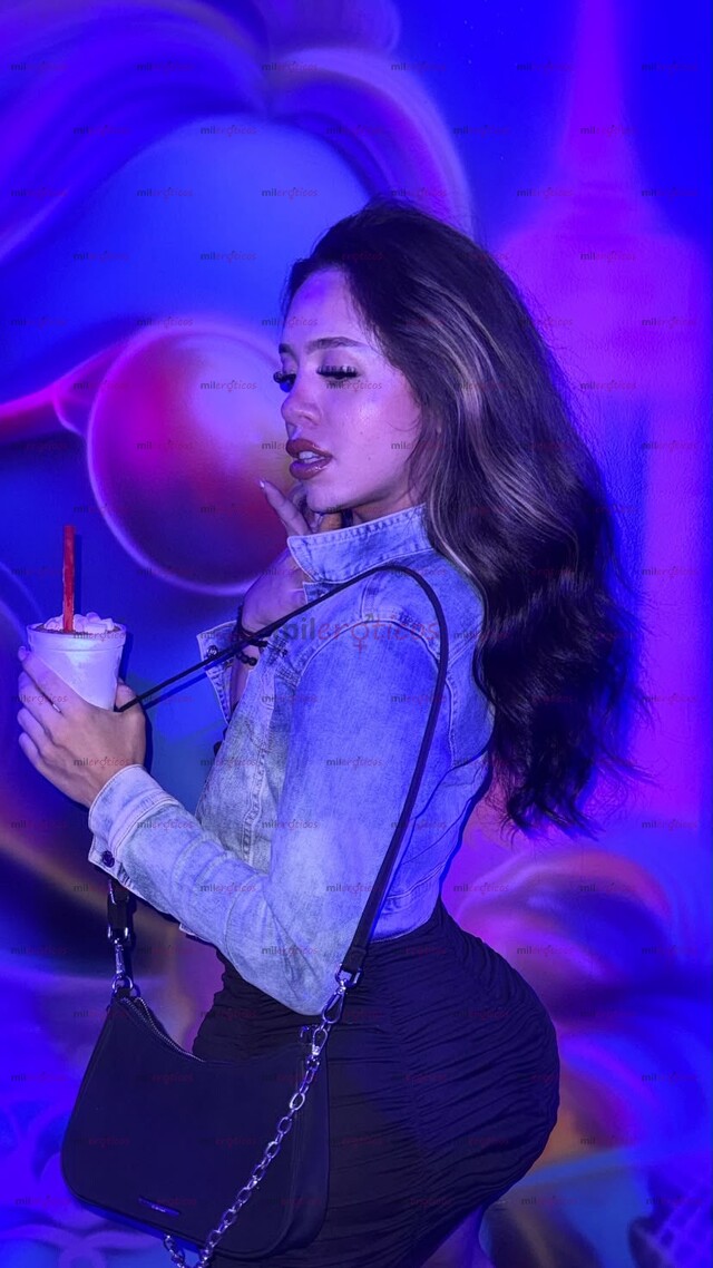 FOTOS DE VOLUPTUOSA PEREIRANA DOMINANTE Y EXTROVERTIDA