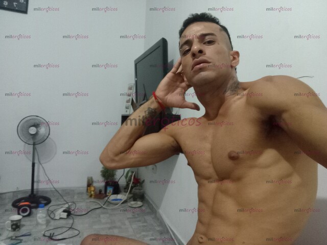 FOTOS DE CHICO MARCADO DEL GIM SERIO DISCRETO FORMAL