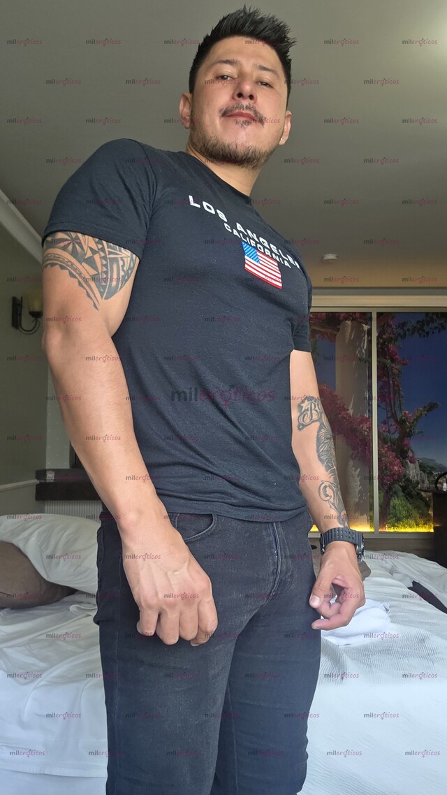 FOTOS DE CHACALITO CALIENTE CON MUY BUENA VERGA COGELON