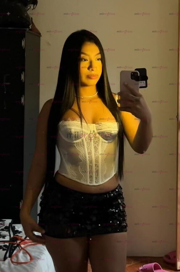 FOTOS DE CALIOPE, MORENA DE CABELLO LARGO Y COLA GRANDE SUR VIP