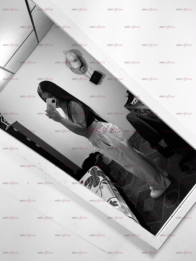 FOTOS DE CALIOPE, MORENA DE CABELLO LARGO Y COLA GRANDE SUR VIP