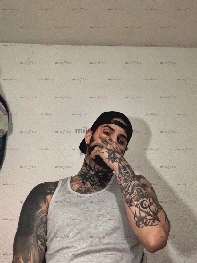 FOTOS DE TATUADO CON VERGA GRANDE GIGOLÓ PROFESIONAL BILINGÜE (ESPAÑOL