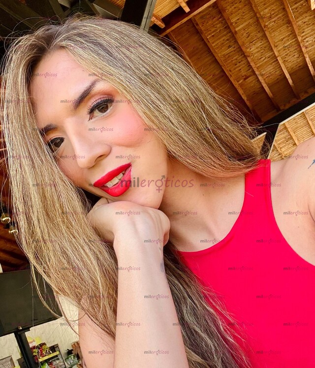 FOTOS DE EXPERTA EN PRINCIPIANTES, FEMENINA, EDUCADA, CABELLO Y CUERPO NATURAL DEPILACIÓN