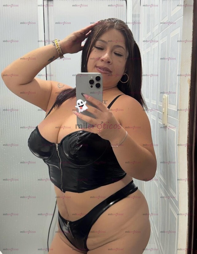 FOTOS DE TROCIDELICIOSA CON UNA PIEL SUAVE BLANQUITA CON UNOS SENOS DELICIOSOS