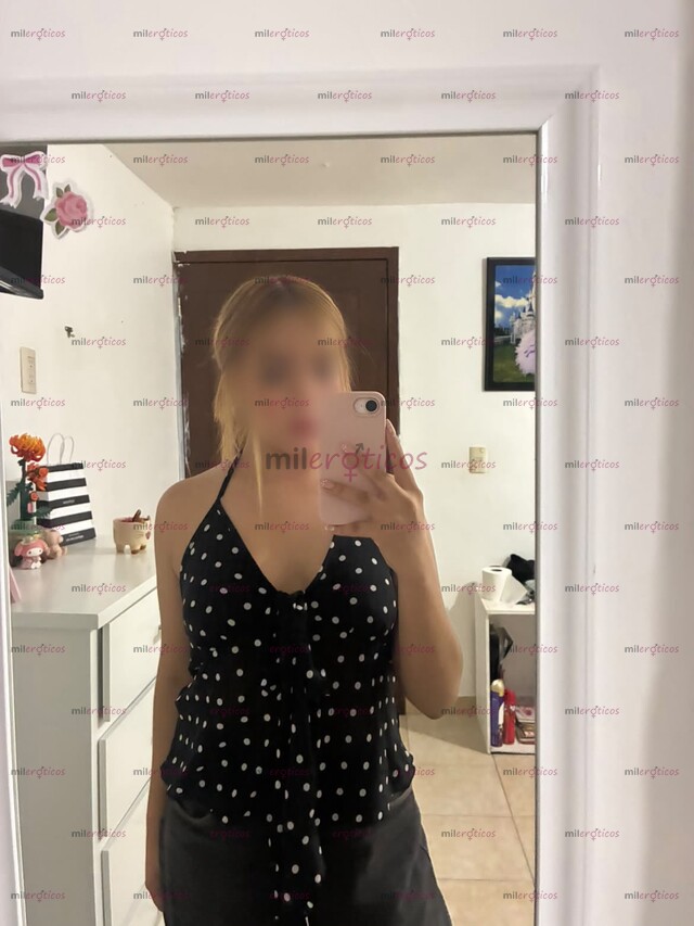 FOTOS DE SOFIA 20 AÑOS, DELGADITA BIEN APRETADITA, COGEME DE TODAS LAS FORMAS RICO SQUIRT