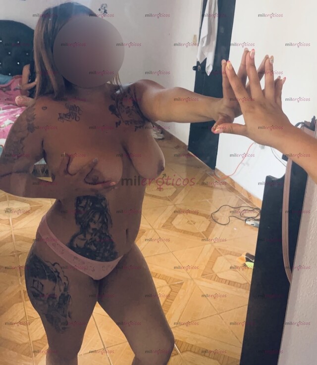 FOTOS DE LINDA BBE DISPUESTA A COMPLACERTE TATUADITA CON PIRSING EN LOS PEZONES