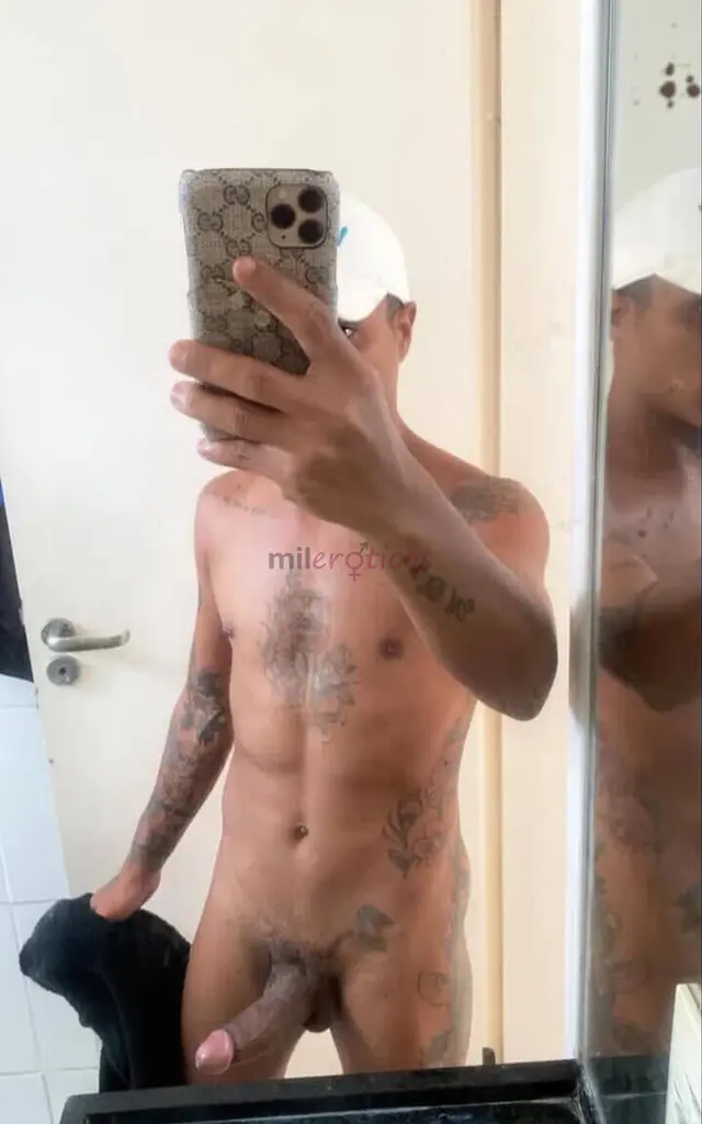 Disponiveloi sou lukas brasil baixinho moreno tatuado 1 60 de altura com um dote encantador de grosso 19 cm confiavel cheiroso comunicativo disponivel...