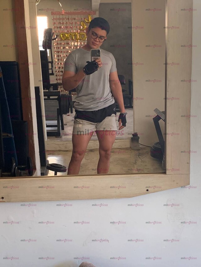 FOTOS DE CHICO PASIVO CON BUEN CUERPO. LISTO PARA DAR PLACER $$$