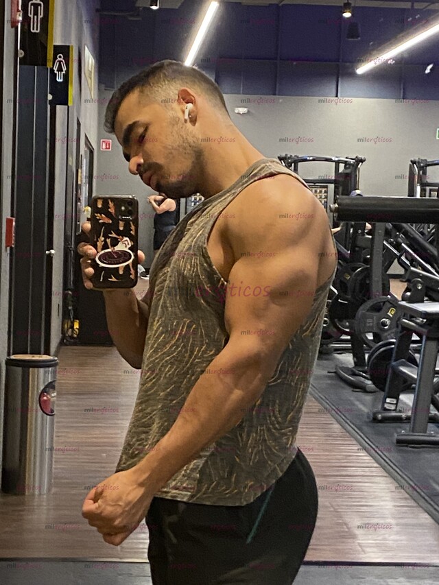 FOTOS DE DANTE SANTINO: STRIPPER, FÍSICOCULTURISTA