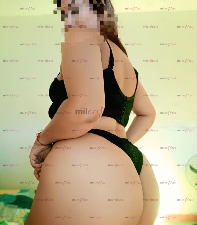 FOTOS DE DELICIOSA COLOMBIANA CON TETAS DE INFARTO Y CULO GRANDE