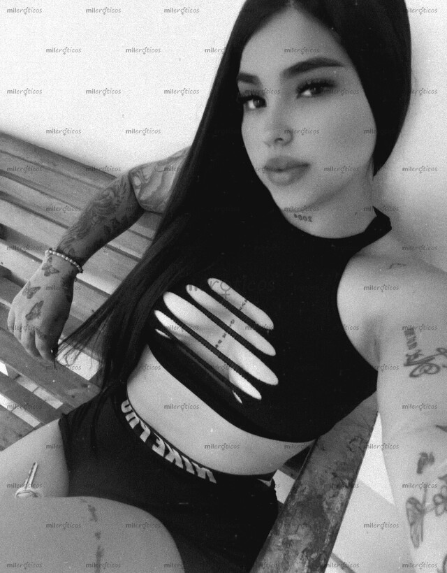 FOTOS DE PELO NEGRA TATUADA BIEN RICA Y CALIENTE DISPUESTA A COMPLACERTE AMOR