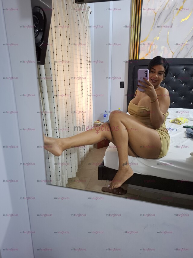 FOTOS DE HERMOSA POTRA ALTA DE 1.84 VENEZOLANA DISPONIBLE