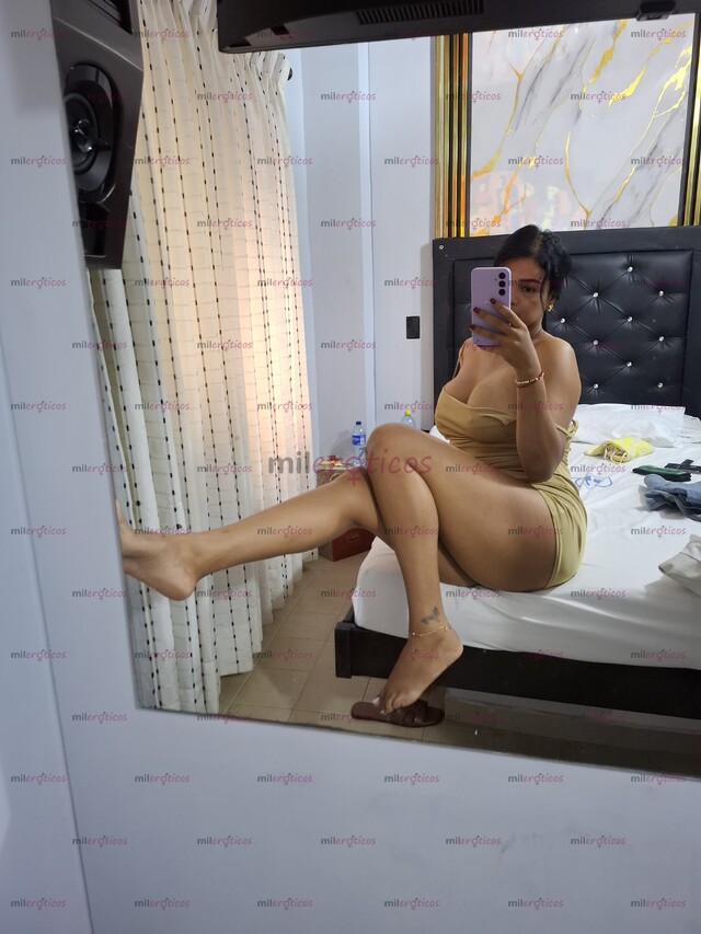 FOTOS DE HERMOSA POTRA ALTA DE 1.84 VENEZOLANA DISPONIBLE