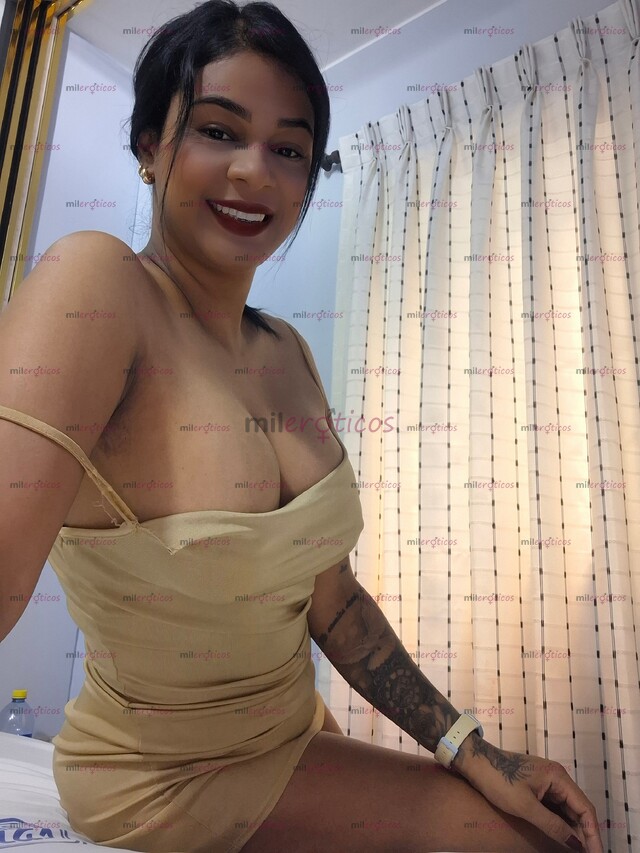 FOTOS DE HERMOSA POTRA ALTA DE 1.84 VENEZOLANA DISPONIBLE